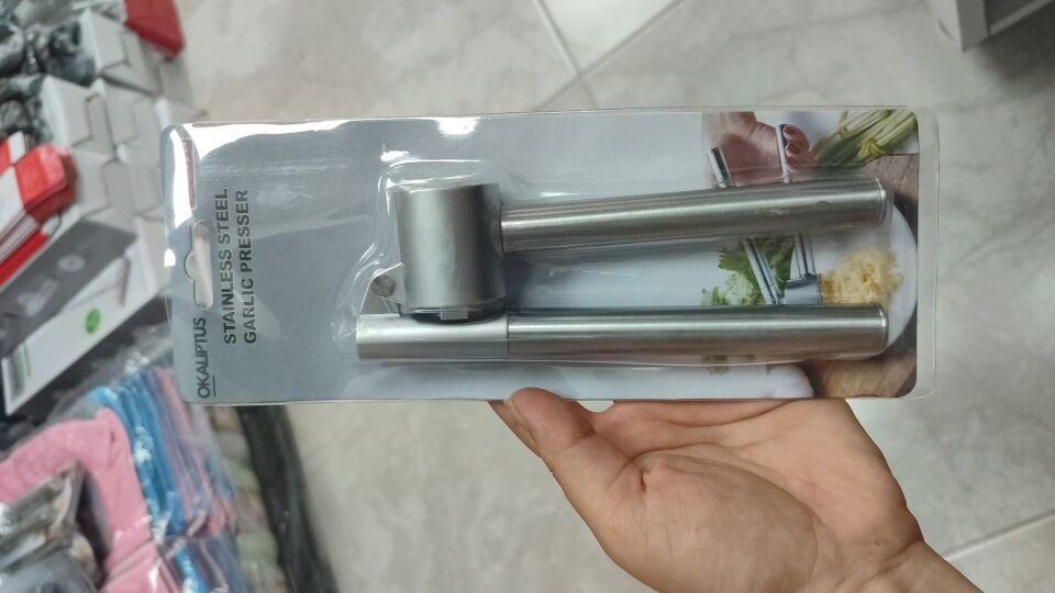 Ikea model sarımsak ezici