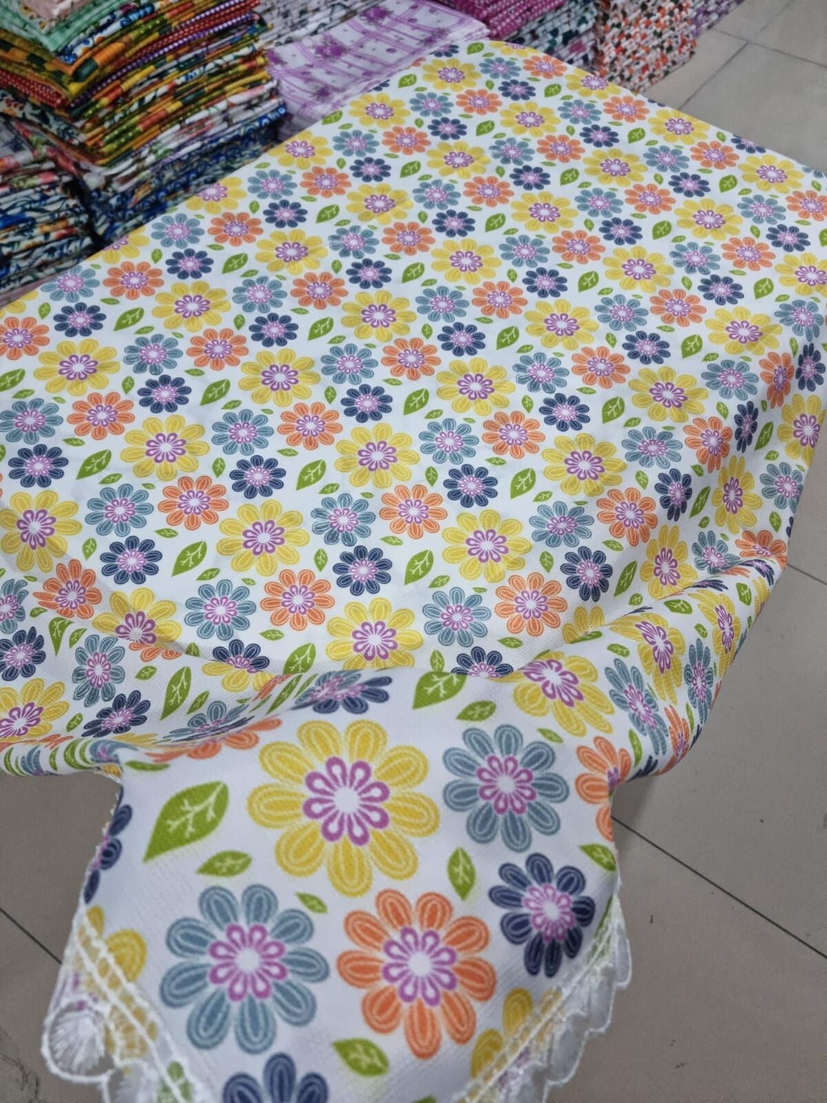 150*150 cm dantelli sofra